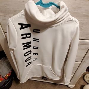Medium White Under Armour hoodie with pockets